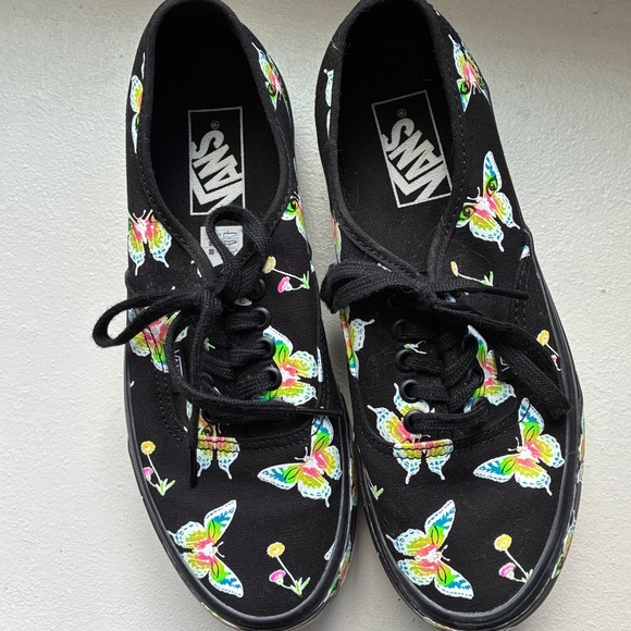 Vans Shoes - Vans NWOT! Women's Stackform Platform Black and Multicolor Butterflies Sneakers